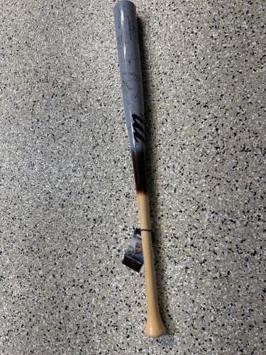 2025 Marucci LINDY12 Maple BBCOR Certified Bat (-3) 30 oz 33" (New)