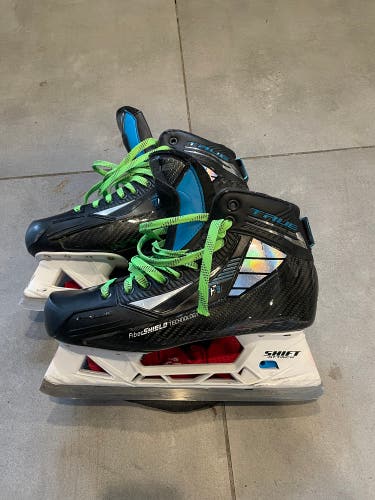 2021 True TF9 Hockey Goalie Skates Wide Width 9.5 (Used)