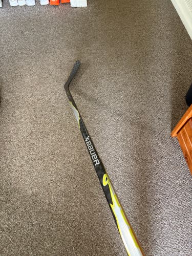 Senior Bauer Pulse Right Handed Hockey Stick P90TM 77 Flex (Used)