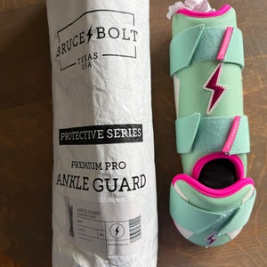 Bruce Bolt Tatis Series ankle guard