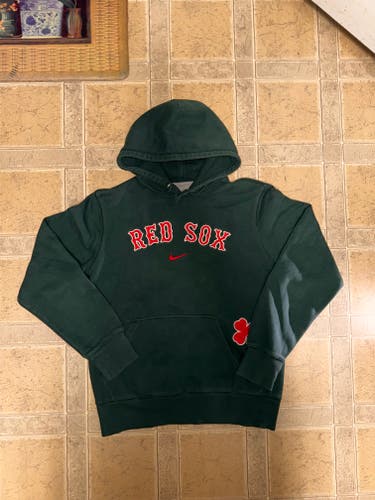 **VINTAGE** Nike MLB Boston Red Sox -Limited Edition Embroidered Hoodie