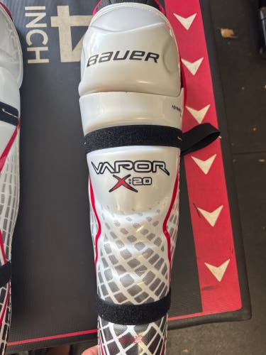 Senior Bauer Vapor X20 17" Shin Pads (New)