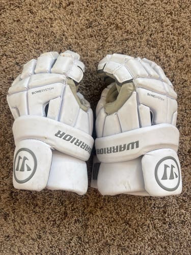 Warrior Burn 2024 Lacrosse Gloves (Used)