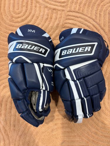 Black Senior Bauer Vapor XVI Gloves 15" (Used)