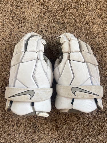 Nike Vapor Elite Lacrosse Gloves (Used)
