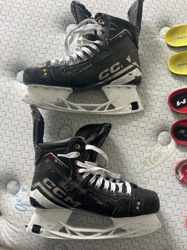 Black/White 2023 CCM JetSpeed FT6 Pro Hockey Skates Regular Width 10 (Used)