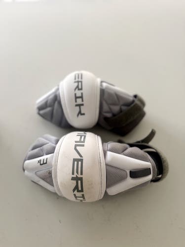 Medium Youth Maverik MX Arm Pads (Used)