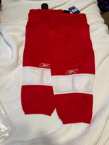 New Detroit Red Wings Red White Reebok Socks SX100 Hockey Socks Size Senior 30" Adult Large