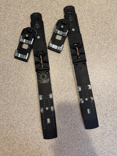 Marker Piston Race Plate