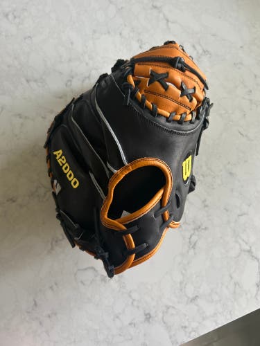 Wilson A2000 RH Catcher's Baseball Glove 32.5" (New)