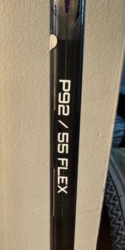 Intermediate Bauer Vapor Flylite Right Handed Hockey Stick P92 55 Flex (Used)
