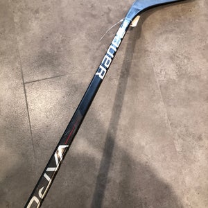Youth Bauer Vapor Hyperlite Hockey Stick Right Handed P92 20 Flex (Used)