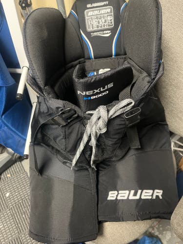 Men's Senior Small Bauer Nexus N9000 Hockey Pants (Used)