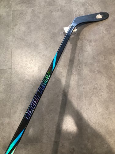 Youth Bauer Nexus Tracer Hockey Stick Right Handed P28 36 Flex (Used)