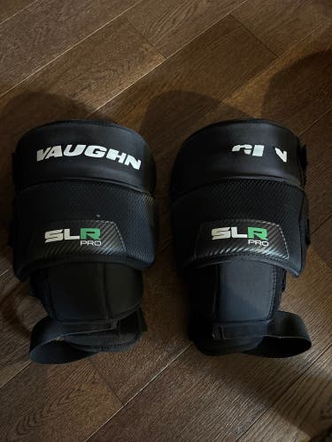 Vaughn SLR PRO KNEE PADS (Used)