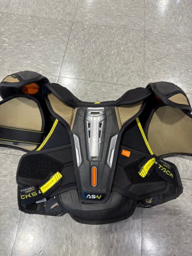 Large Junior CCM Tacks AS-V Shoulder Pads (Used)