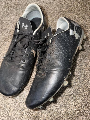 Black Men's Size M 10.5 (W 11.5) Under Armour Molded Cleats Cleats (Used)