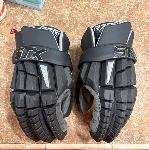 STX Surgeon RZR2 Lacrosse Gloves (New)