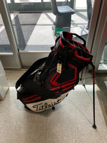 Titleist Players 14 Golf Stand Bag (Used)