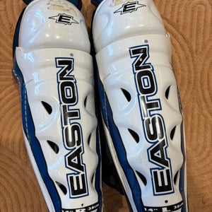Senior Easton Synergy ST4 Shin Pads 14" (Used)