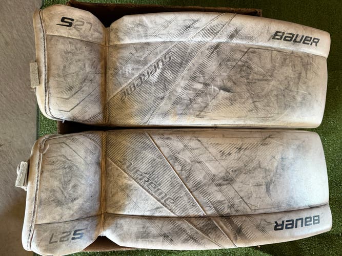 Medium Bauer Supreme S27 Goalie Leg Pads (Used)