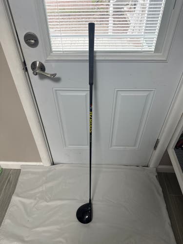 Men's 2013 Titleist 913 D2 Right Handed Driver Stiff Flex 9.5 Loft (Used)