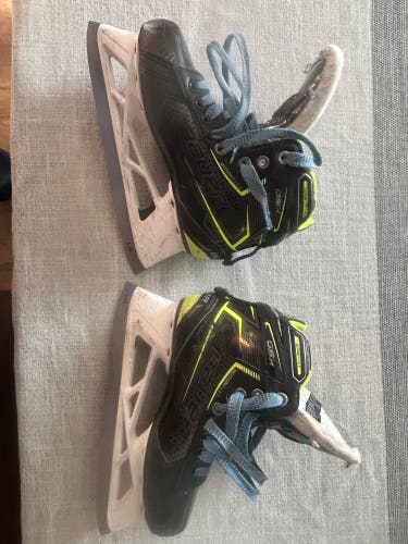 2021 Bauer GSX Hockey Goalie Skates Regular Width Size 2 (Used)