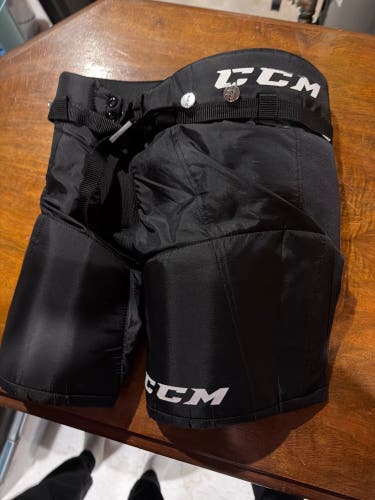 Youth Large CCM Hockey Pants (Used)