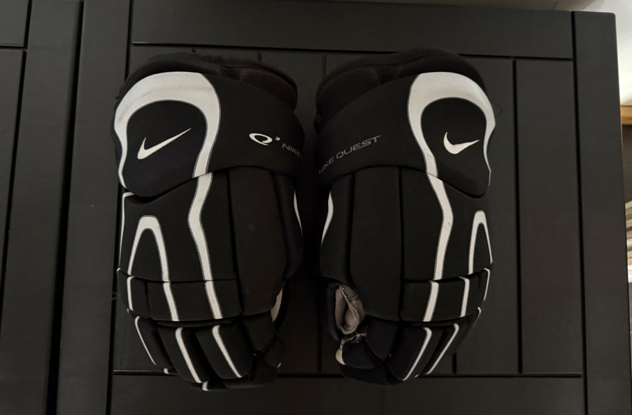 Nike Quest 3 Hockey Gloves 13.5”