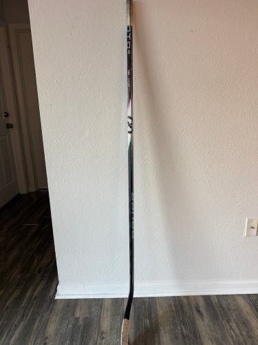 Senior Bauer Proto2 Right Handed Hockey Stick P92 77 Flex (Used)