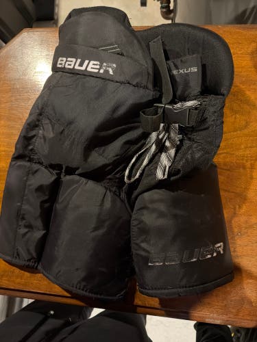 Junior Small Bauer Nexus Hockey Pants (Used)
