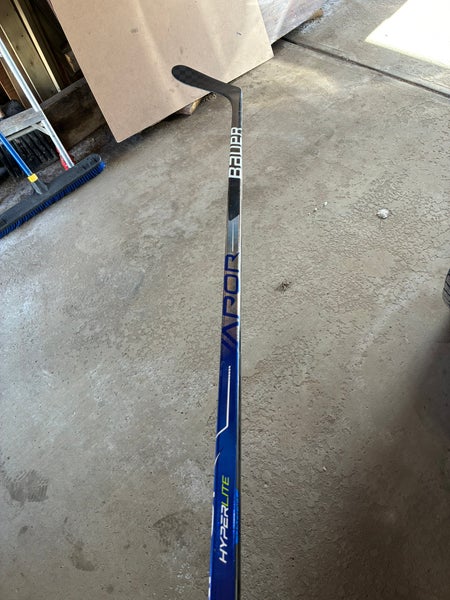 Senior Bauer Vapor Hyperlite Left Hand Hockey Stick P28 77 Flex Pro Stock (Used)