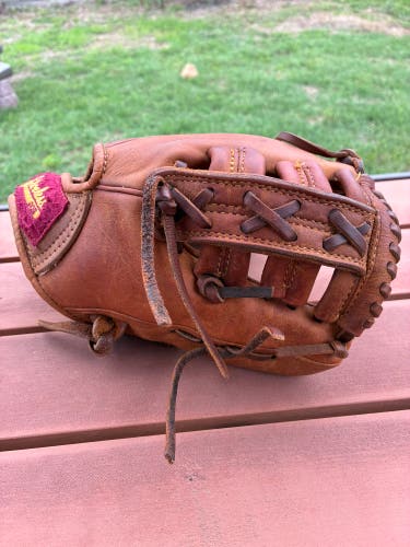 Shoeless Joe JR. 1000JR RHT Baseball Glove 10" (Used)