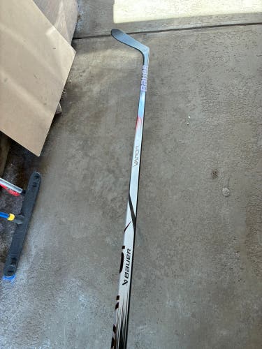 Senior Bauer Vapor League Left Hand Hockey Stick P28 87 Flex Pro Stock (New)