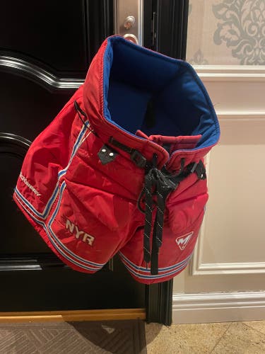 Intermediate Medium Mckenney Pro Hockey Goalie Pants (Used)