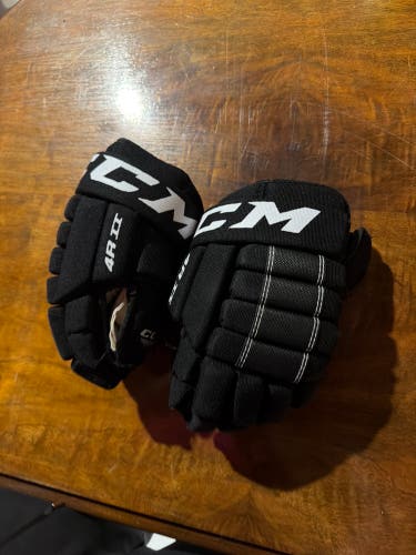 CCM Gloves 10" (Used)