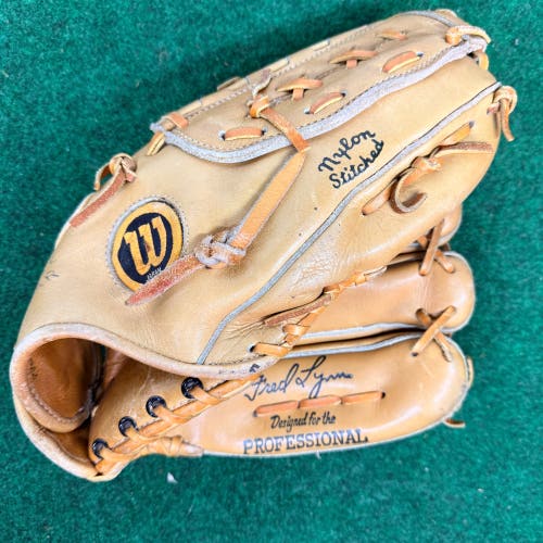 Wilson A2124 RH Infield Baseball Glove 11.5" (Used)