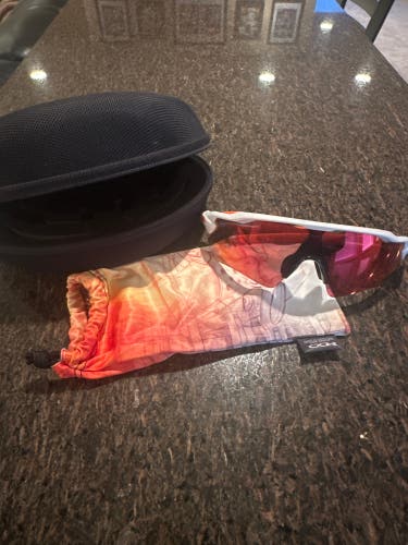 Unisex Oakley Radar Sunglasses (Used)