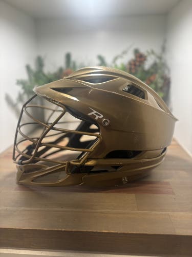 Cascade R Gold Helmet