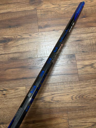 Intermediate Bauer Nexus Tracer Right Handed Hockey Stick P28 65 Flex (Used)