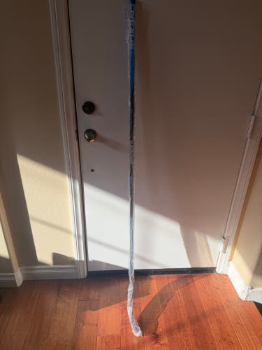 Brand New Bauer Nexus League Stick RH P28 77 Flex Pro Stock