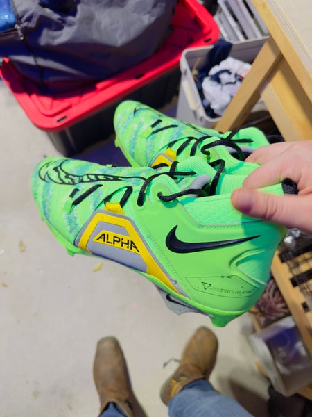 Men's Size M 11.0 (W 12.0) Nike Alpha Menace Pro 3 Mid Top Molded Cleats (Used)