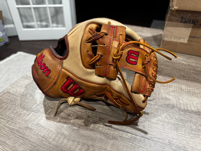 Wilson A2000 1786 RH Infield Baseball Glove 11.5" (Used)
