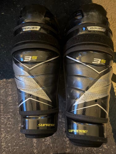 Intermediate Bauer Supreme 3S Pro 12" Shin Pads (Used)
