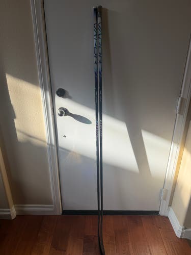 2 Bauer Vapor Flylite Stick RH P92 77 Flex
