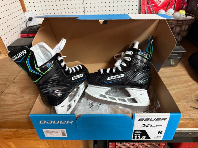 Bauer XLP Hockey Skates Youth Regular Width 11 (Used)