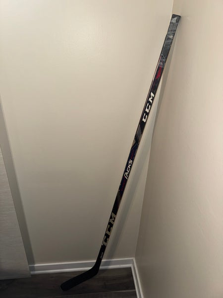 Senior CCM Super Tacks 2.0 LE Right Handed Hockey Stick P40 85 Flex (Used)