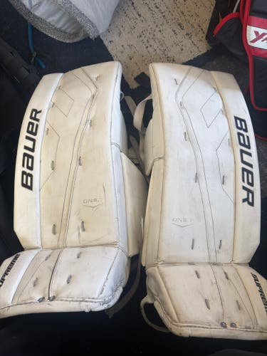 28" Bauer One.7 Goalie Leg Pads (Used)