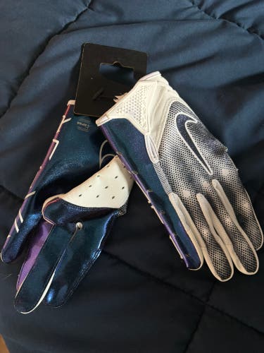 Small Adult Nike Vapor Jet 7.0 Gloves (New)