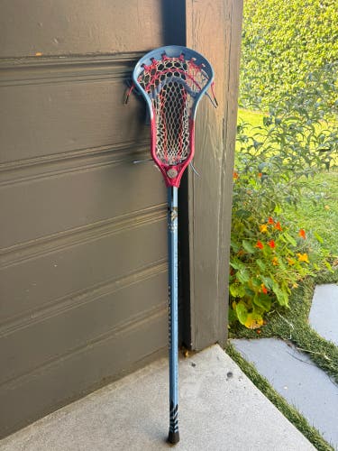 Maverik Kinetik 2.0 dyed Pink/Blue on JHU Under Armor Shaft